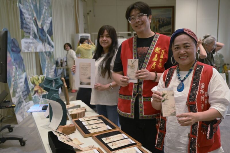 牛骨化身文創飾品 花蓮市原民骨製飾品進階班圓滿結業